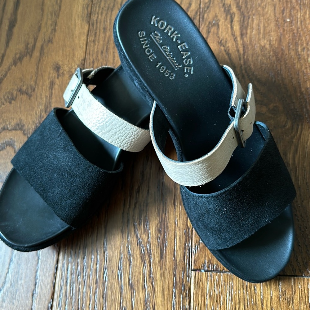 Kork-Ease 2 inch slides with leather uppers. Size 8. EUC